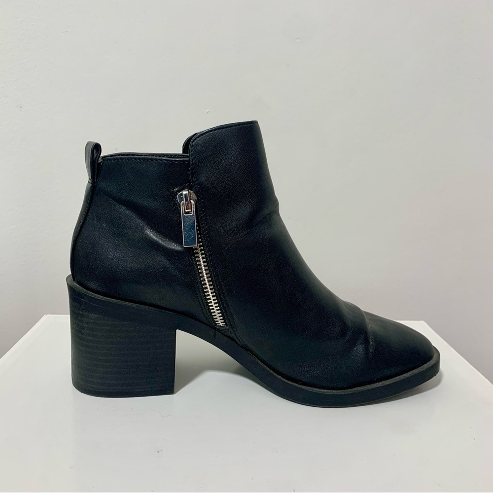 BCBGeneration Black Ankle Booties with Zipper
